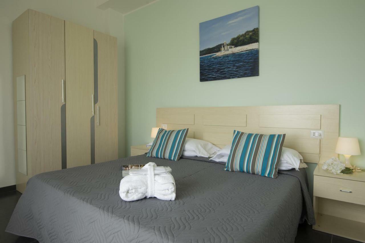 Double Room,1357023755:JPEG